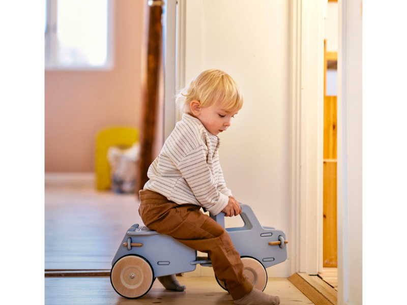 Camión de Volteo de Madera Montable